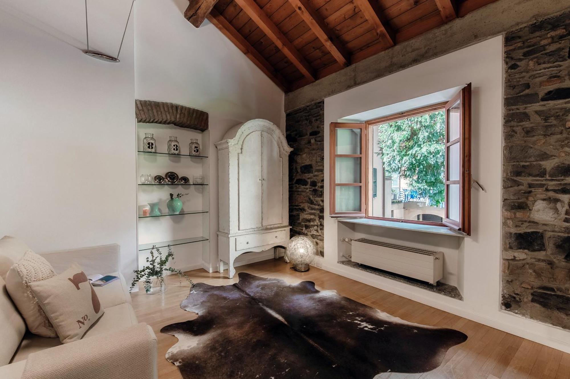Corte Delle Rondini - Bymyhomeincomo Buitenkant foto