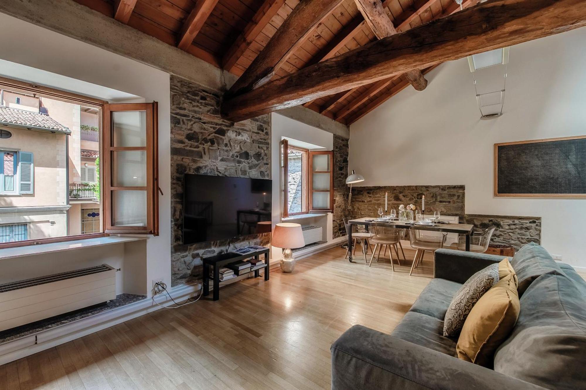 Corte Delle Rondini - Bymyhomeincomo Buitenkant foto